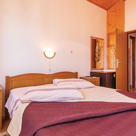 Beautiful Apartment In Pula With Kitchen Εξωτερικό φωτογραφία