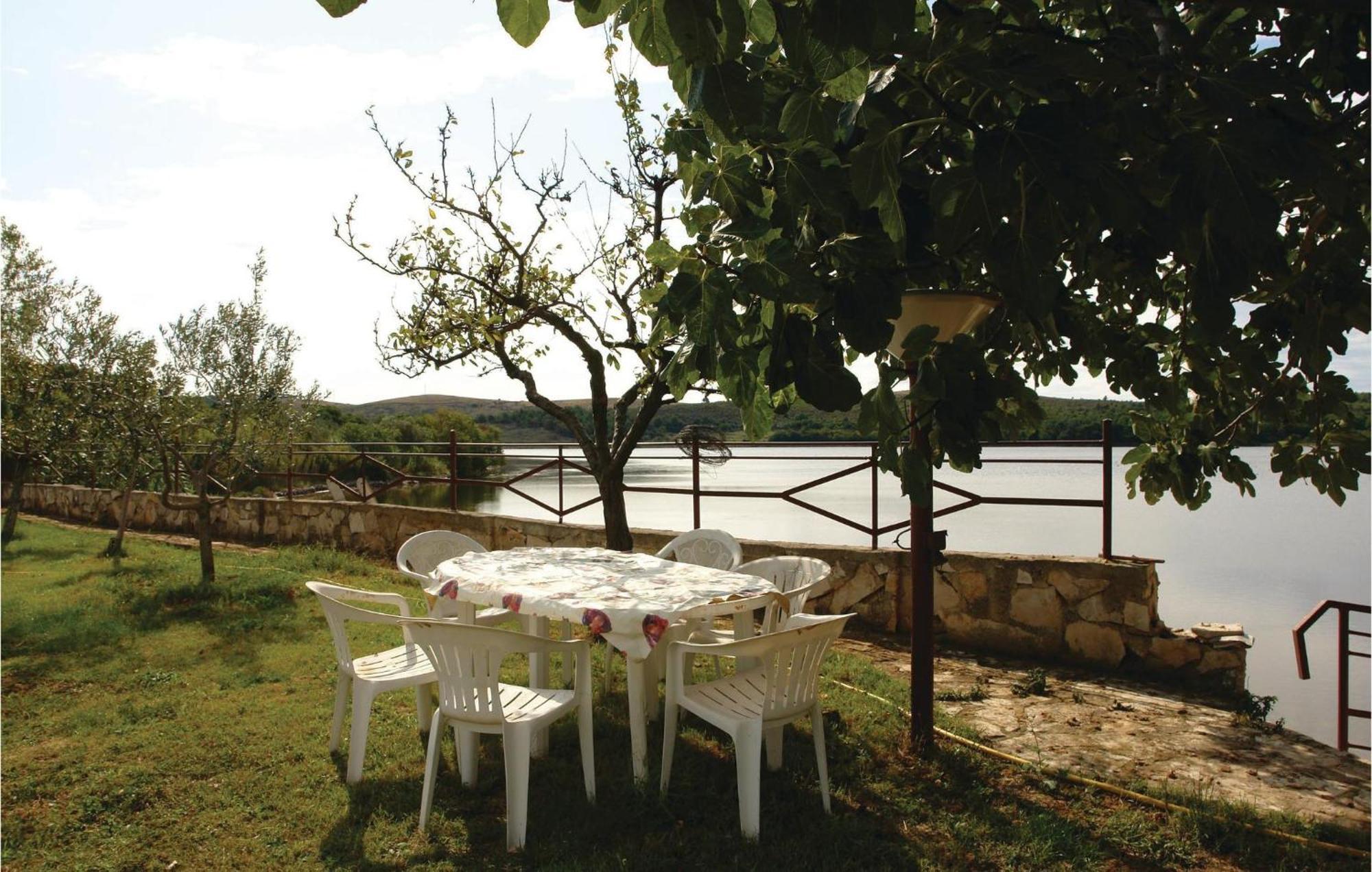 Beautiful Apartment In Pula With Kitchen Εξωτερικό φωτογραφία