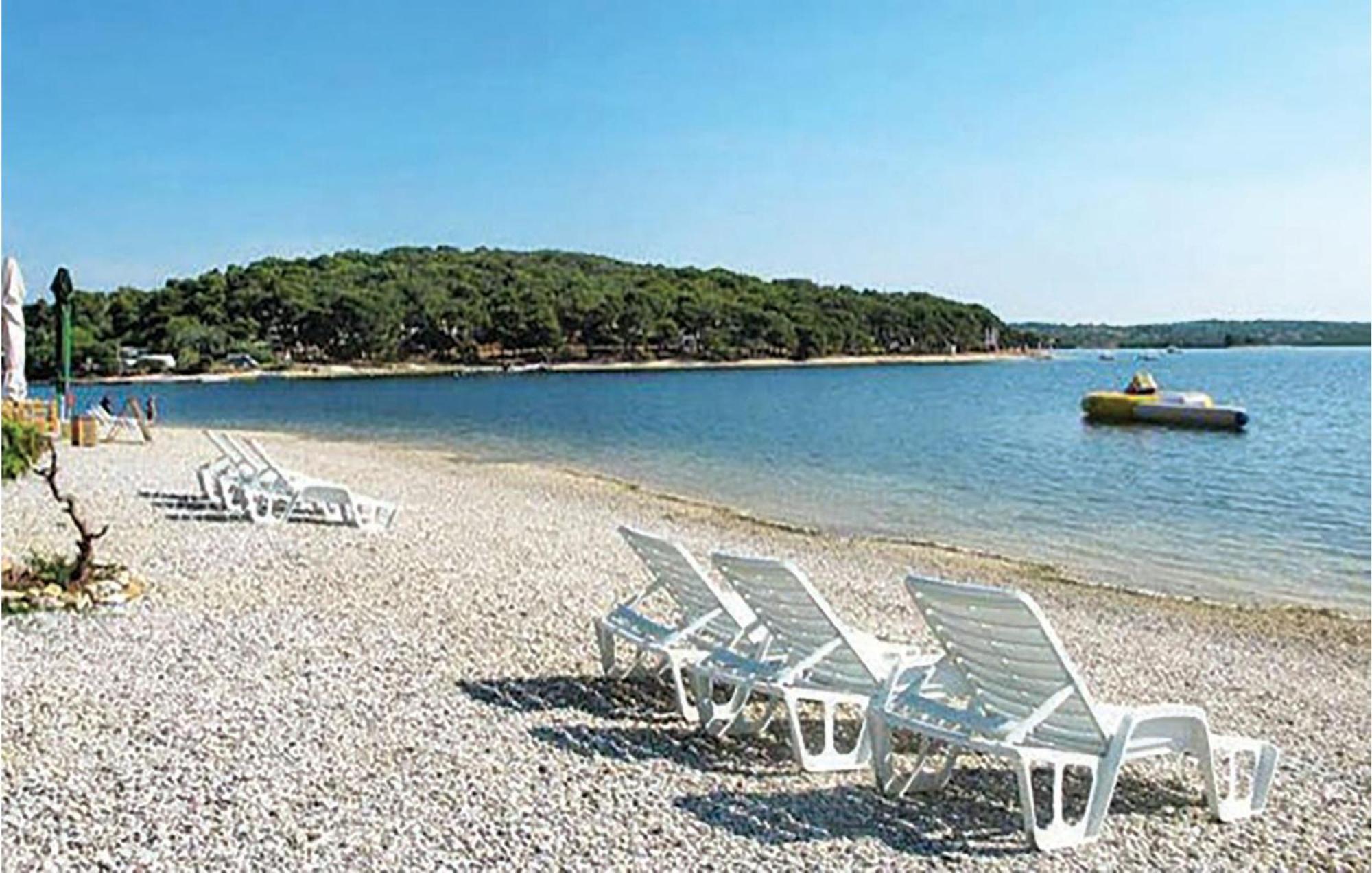 Beautiful Apartment In Pula With Kitchen Εξωτερικό φωτογραφία